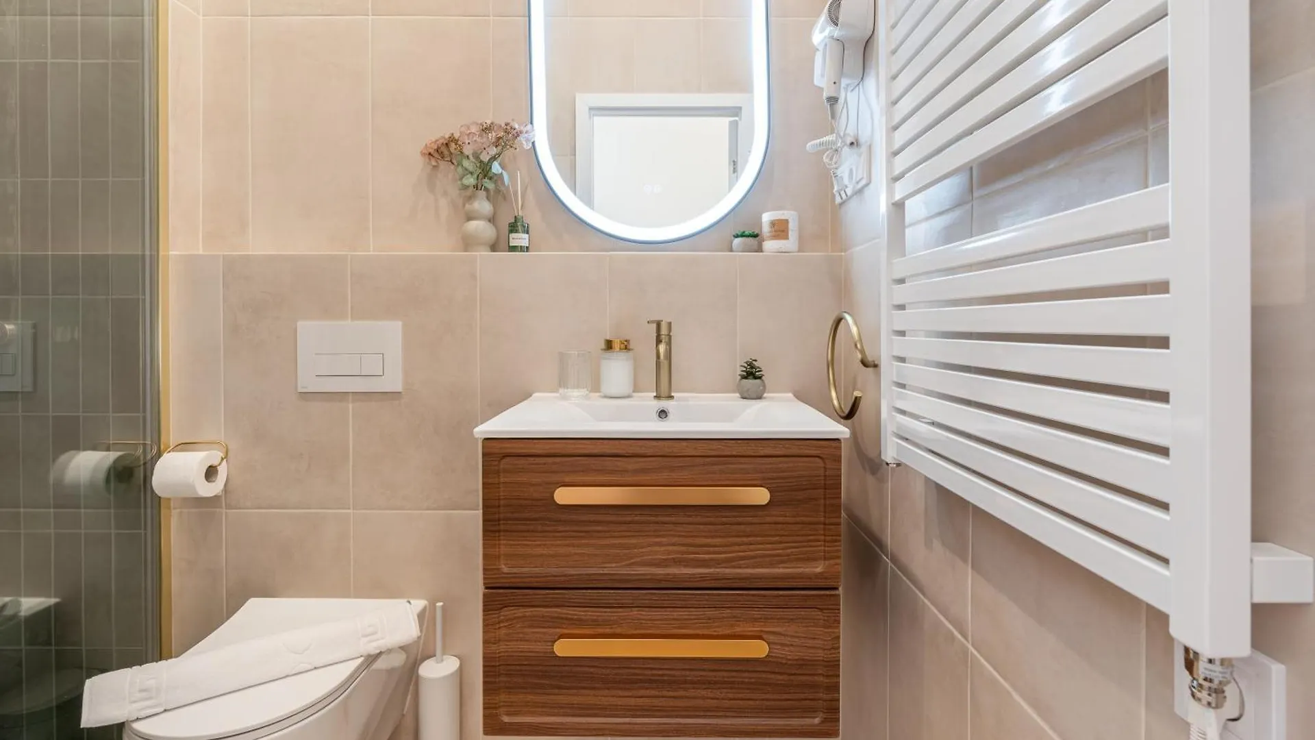 Kiraly 31 - Boutique Apartments, Best Location By Bqa Budapest 0*,  Ungern
